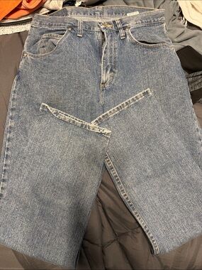 Wrangler light blue denim straight leg jeans